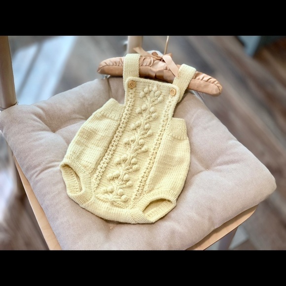 Baby Onesie 0-3 m Hand Knitted Organic Wool Romper Baby Clothes Gift Overalls - Picture 4 of 16